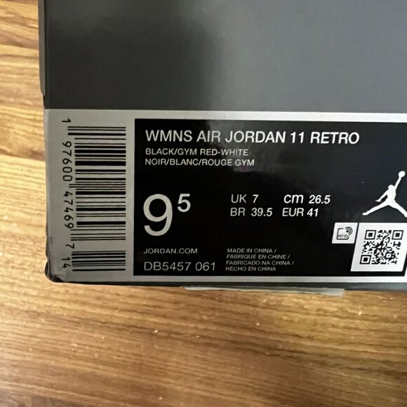 Jordan 11 Retro Bred Velvet DB5457-061 Women's 9.5 Luxury Basketball Sneaker - Picture 9 of 9